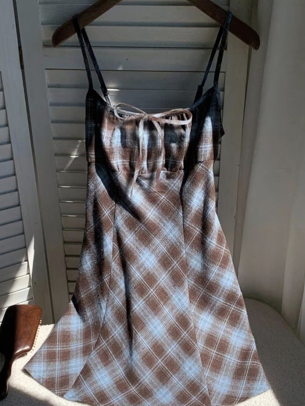 Women'S Brown Blue Plaid Spaghetti Strap Mini Dress, Bow Detail And A-Line Fit - Picture 6 of 6